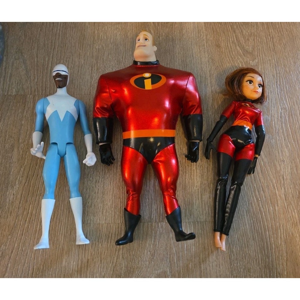 The INCREDIBLES 2 - MR INCREDIBLE, ELASTIGIRL & Frozone Dolls Figures - Disney